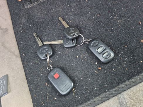 Used 2001 Toyota Camry XLE FWD image 19