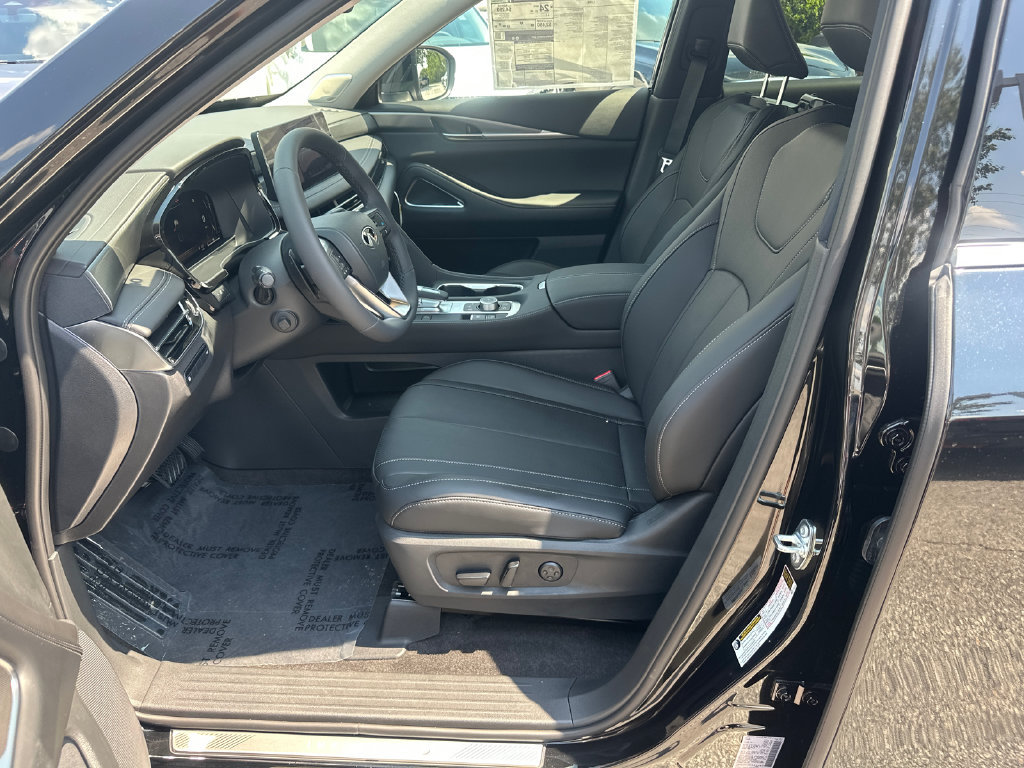 New 2027 INFINITI QX60 Luxe w/ Family Package FWD image 9