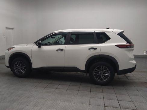 Used 2024 Nissan Rogue S AWD/4WD image 3