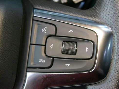 Used 2025 Chevrolet Blazer LT AWD/4WD image 21