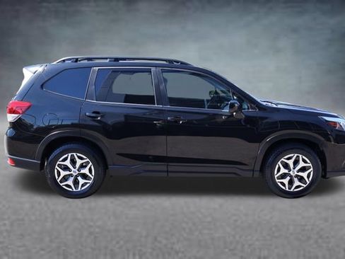 Certified 2024 Subaru Forester Premium AWD/4WD image 2