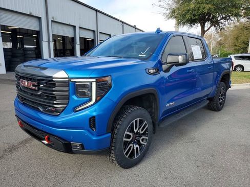 Used 2023 GMC Sierra 1500 AT4 w/ Technology Package image 2