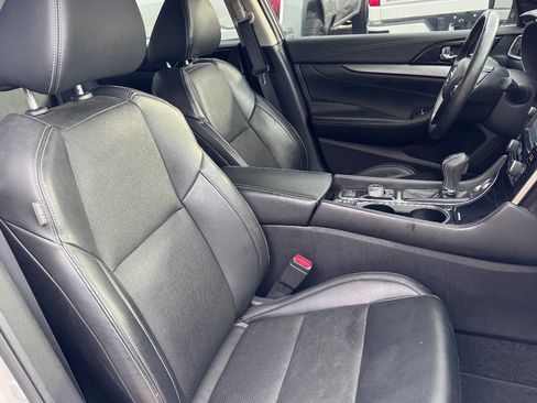 Used 2018 Nissan Maxima 3.5 SL image 19