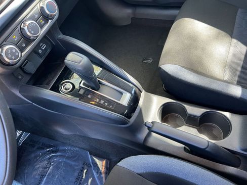 Used 2025 Nissan Versa SV image 37