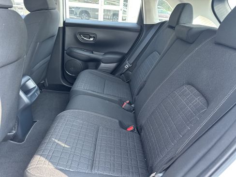 Used 2024 Honda HR-V LX image 12