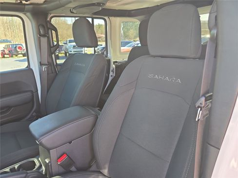 Used 2022 Jeep Wrangler Unlimited Sahara w/ LED Lighting Group image 21