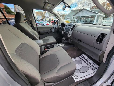 Used 2011 Nissan Xterra S w/ Protection Pkg image 17