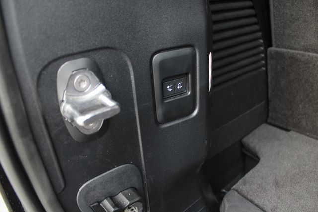 Used 2026 Land Rover Defender 130 V8 AWD/4WD image 32