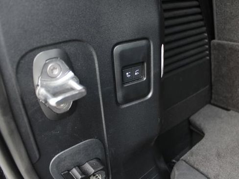 Used 2026 Land Rover Defender 130 V8 AWD/4WD image 32