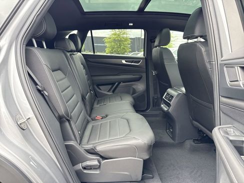 New 2025 Volkswagen Atlas Cross Sport SEL R-Line image 17