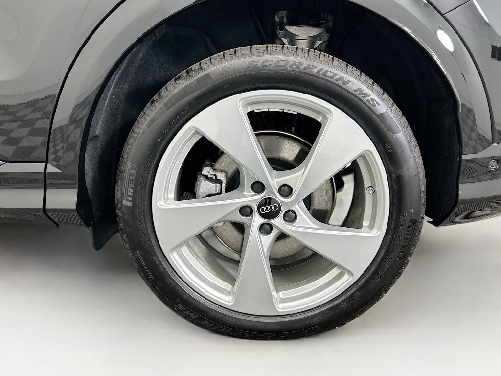 Used 2025 Audi Q5 Prestige AWD/4WD image 30