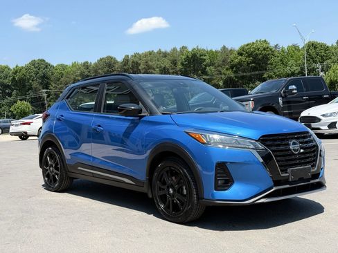 Used 2021 Nissan Kicks SR w/ SR Premium Package FWD image 7