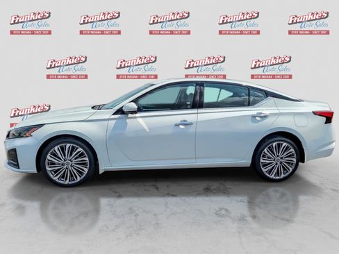 Used 2023 Nissan Altima 2.5 SL AWD/4WD image 2