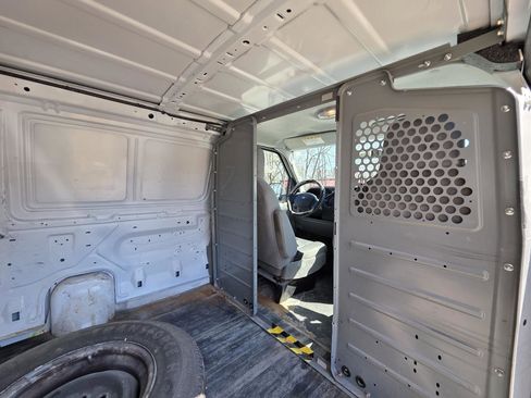 Used 2013 Ford E-250 and Econoline 250 w/ PWR Group image 13