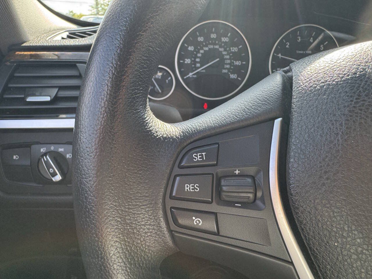 Used 2015 BMW 328i Sedan RWD image 21