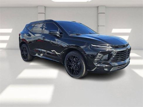 Certified 2023 Chevrolet Blazer RS w/ Driver Confidence II Package image 7