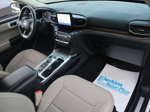 Used 2020 Ford Explorer Limited w/ Class III Trailer Tow Package image 35