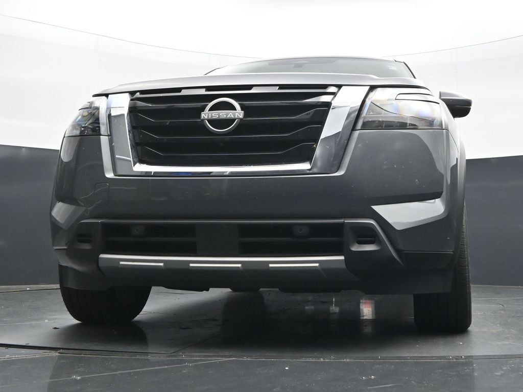 Used 2025 Nissan Pathfinder Platinum AWD/4WD image 44