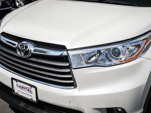 Used 2016 Toyota Highlander Limited FWD image 9