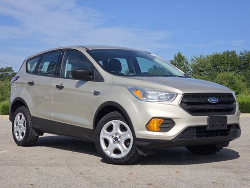 Used 2017 Ford Escape S FWD image 2