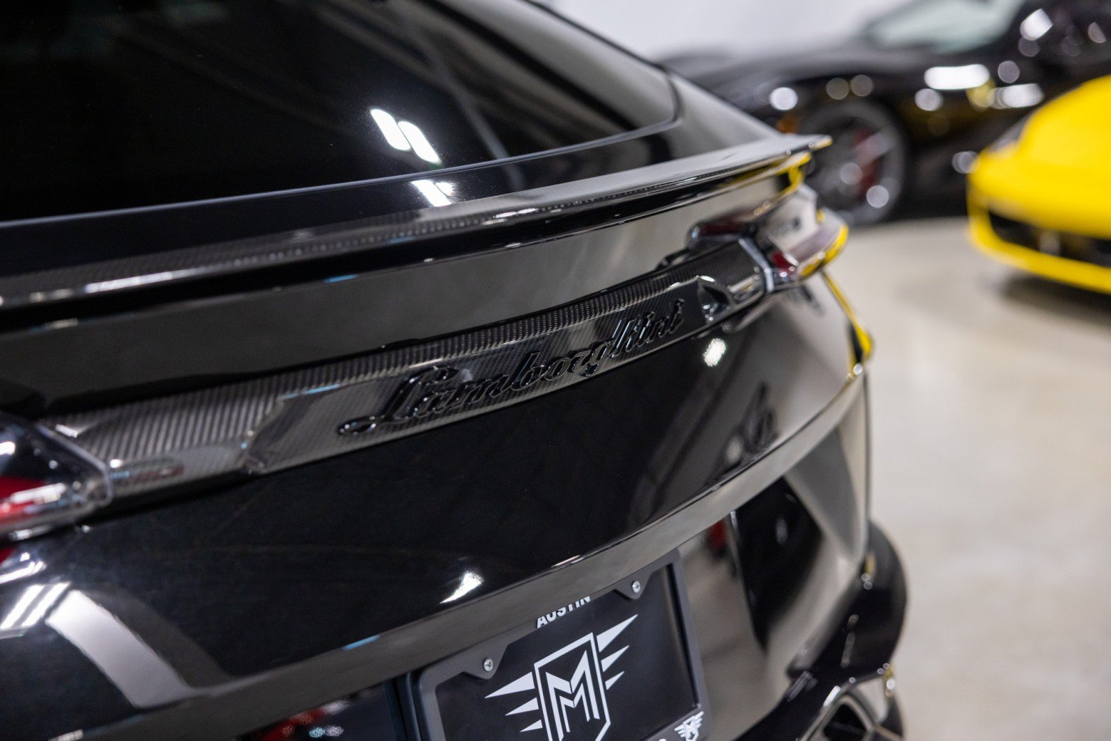 Used 2024 Lamborghini Urus Performante AWD/4WD image 15