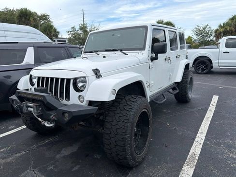 Used 2017 Jeep Wrangler Unlimited Sahara w/ Connectivity Group AWD/4WD image 1