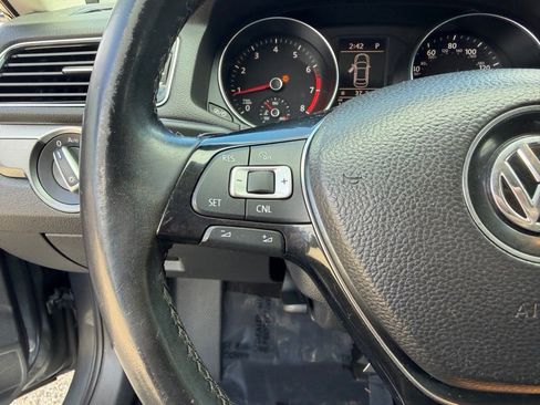 Used 2017 Volkswagen Passat 1.8T R-Line image 19