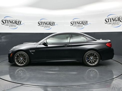 Used 2018 BMW M4 Convertible image 4