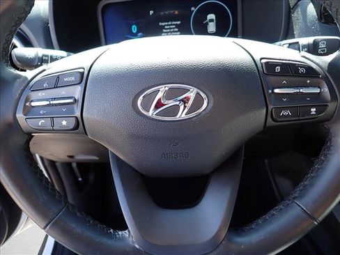Used 2023 Hyundai Kona Limited AWD/4WD image 17