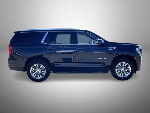 Used 2022 GMC Yukon SLT w/ SLT Luxury Package AWD/4WD image 4