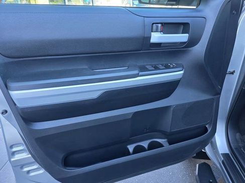 Used 2014 Toyota Tundra SR5 w/ TRD Off Road Package image 10