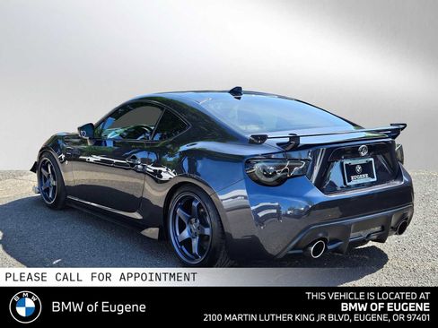 Used 2019 Toyota 86 RWD image 5