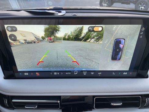 New 2026 Lincoln Aviator AWD image 21