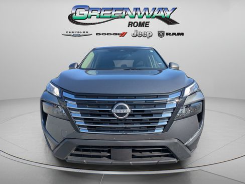 Used 2026 Nissan Rogue SV FWD image 3