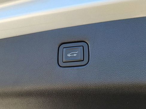 Used 2019 Chevrolet Blazer LT AWD/4WD image 10
