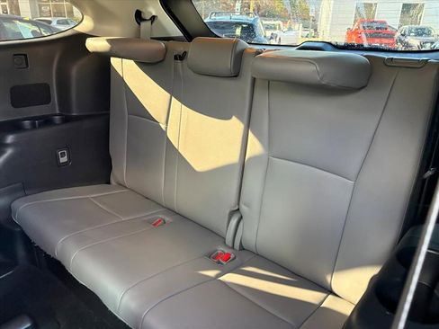Used 2022 Toyota Highlander XLE image 20