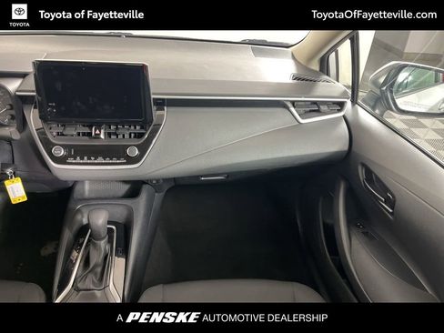 Used 2023 Toyota Corolla LE image 18