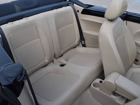 Used 2014 Volkswagen Beetle 1.8T FWD image 46