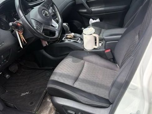 Used 2017 Nissan Rogue SV AWD/4WD image 8