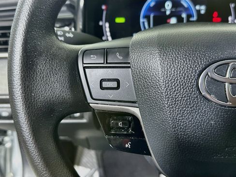 Used 2025 Toyota Camry LE FWD image 16