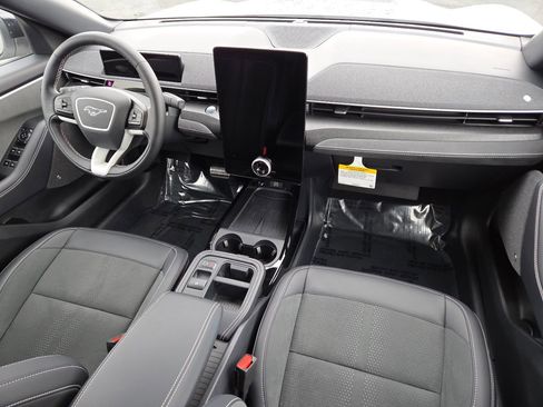 Used 2025 Ford Mustang Mach-E GT image 19