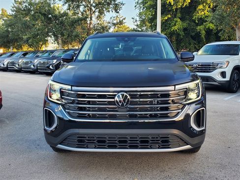 New 2026 Volkswagen Atlas SE image 2