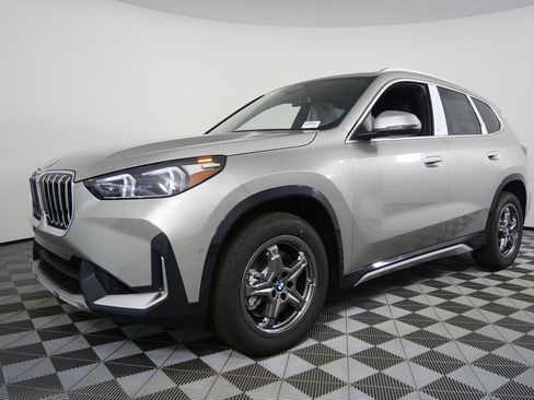 Used 2025 BMW X1 xDrive28i w/ Convenience Package image 7