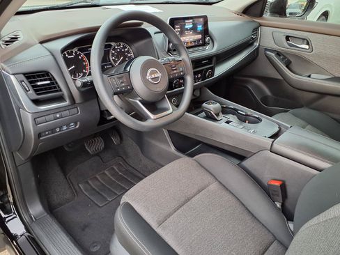 Used 2023 Nissan Rogue SV FWD image 19