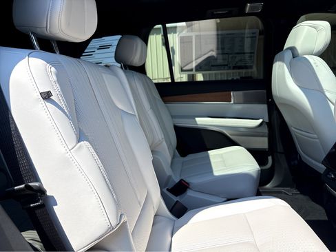 New 2026 Cadillac Vistiq Sport image 14