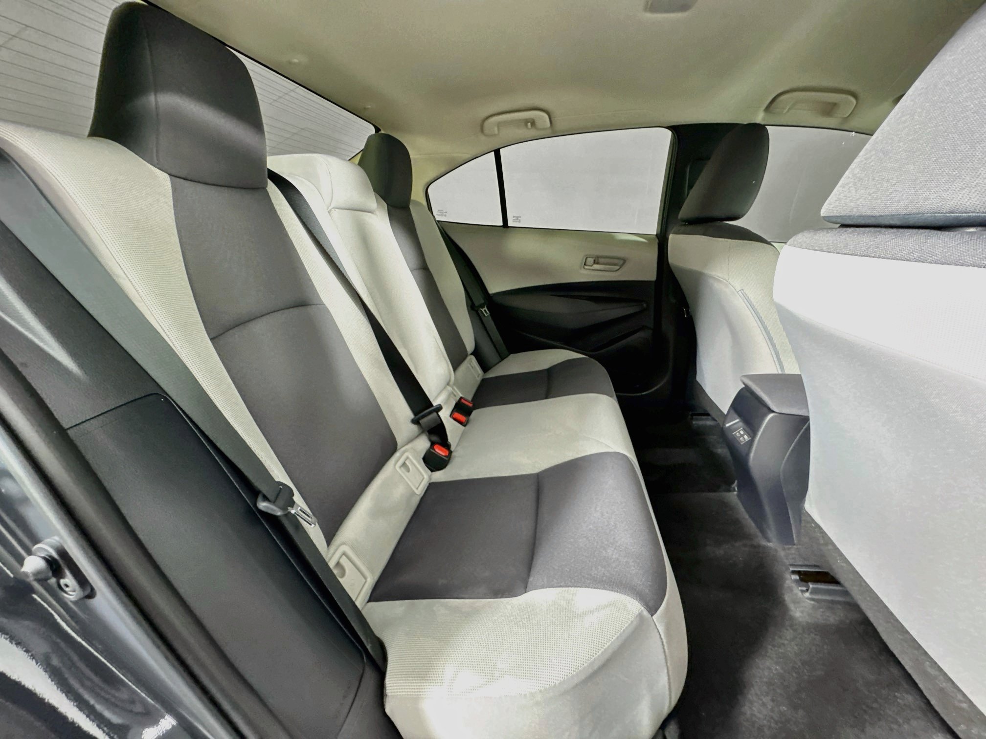 Used 2026 Toyota Corolla LE w/ LE Premium Package FWD image 24