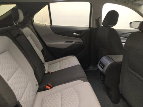 Used 2018 Chevrolet Equinox LS FWD image 19
