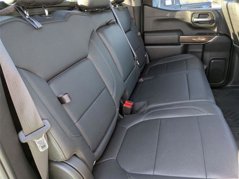 Used 2021 Chevrolet Silverado 1500 LT Trail Boss w/ Convenience Package II image 28