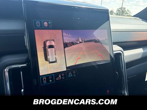 New 2026 GMC Yukon Denali w/ LPO, Floor Liner Package AWD/4WD image 6