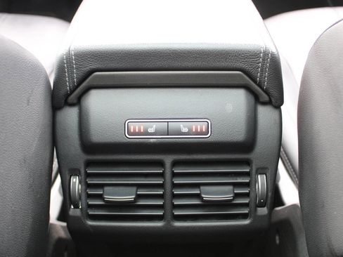 Used 2018 Land Rover Range Rover Evoque SE Premium image 38